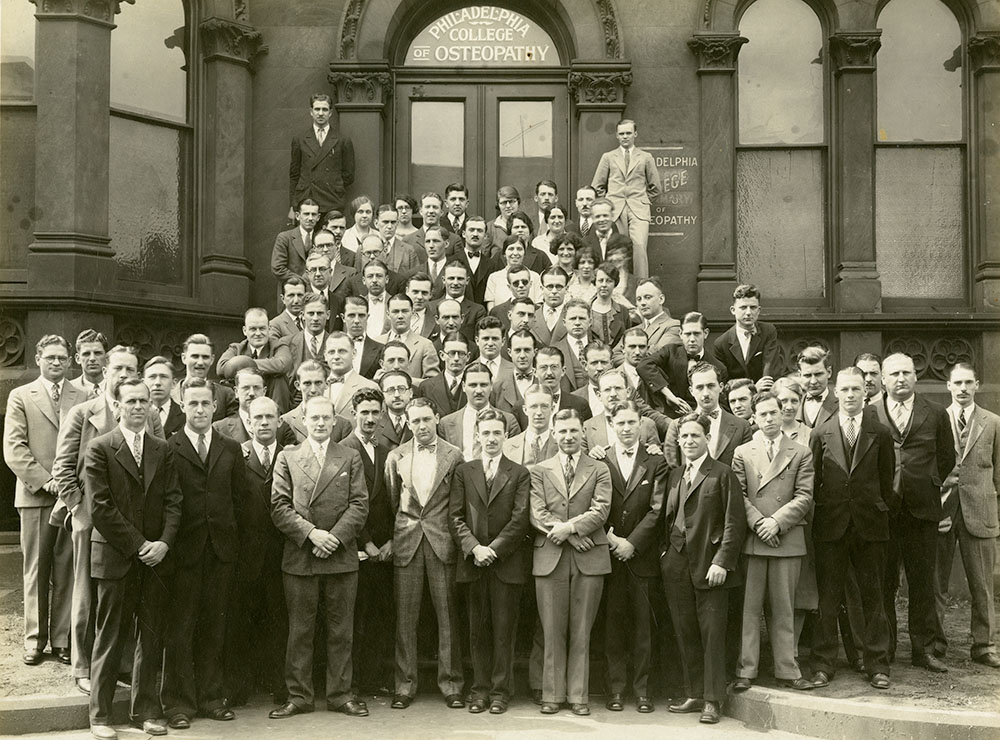 Group photo of the Class of 1927.