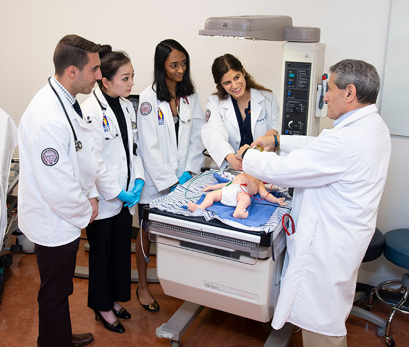 Gary E. Freed, DO, teaches medical students in PCOM Georgia's Simulation Center (2019).