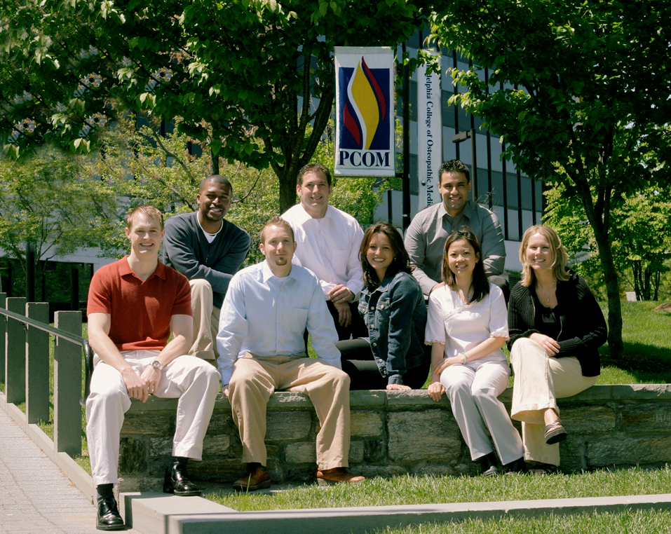 Students take a group photo on the City Avenue campus, circa 2004.