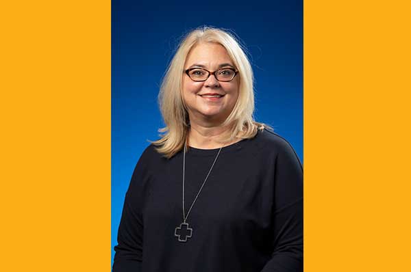 Addressing Neurophobia - Boosting Self-Confidence With Active Learning