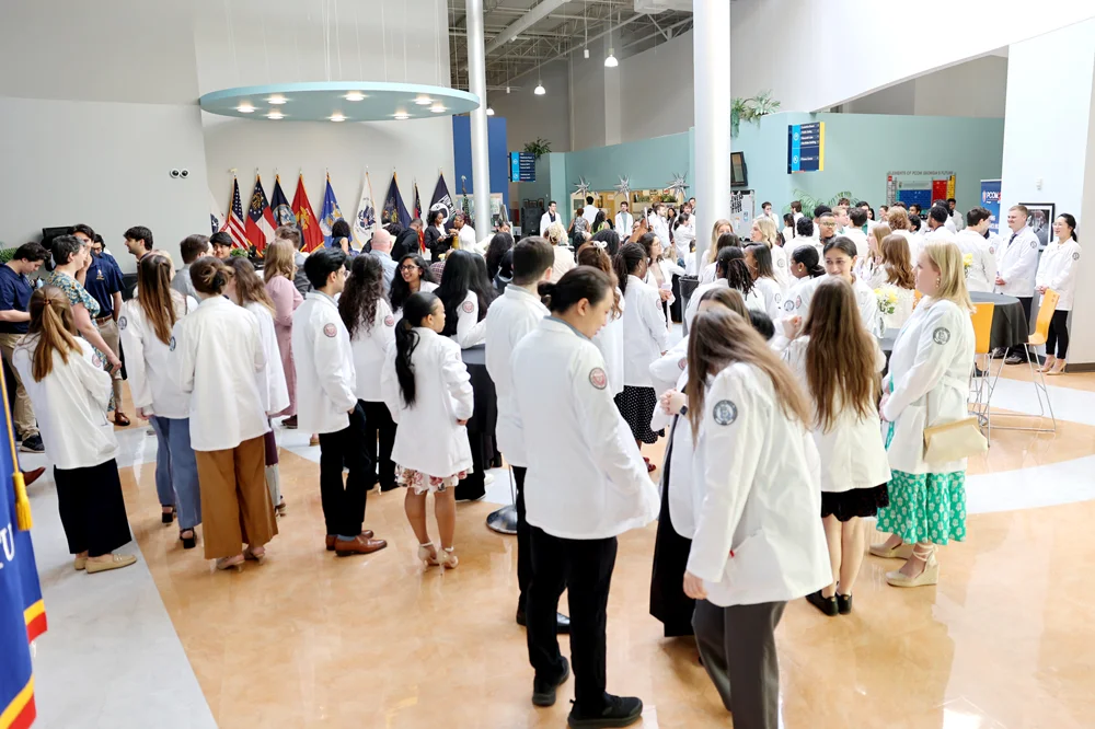 DO students gather in the PCOM Georgia atrium