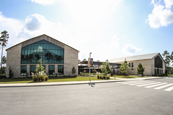 Front building and garden of PCOM South Georgia in Moultrie