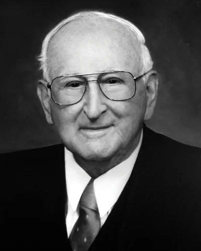 Galen S. Young Sr., DO ’35 headshot