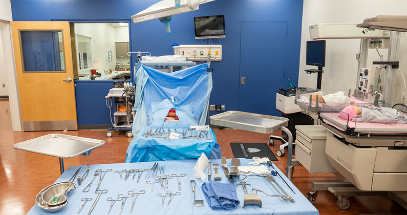 Operating and surgery room at PCOM Georgia's Simulation Center