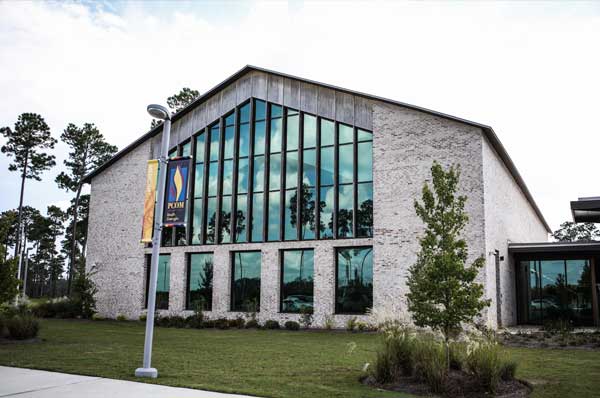 Front view of PCOM South Georgia's campus building in Moultrie