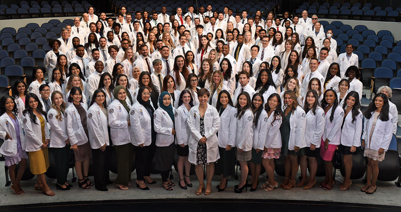 DO Class of 2026 at white coat ceremony