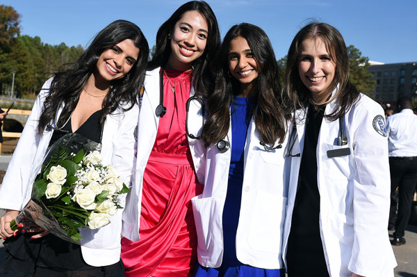 Pharmacy and Medical Students Receive White Coats