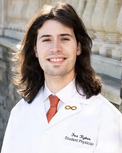 Headshot photograph of first-year medical student Fox Ryker (DO '27)