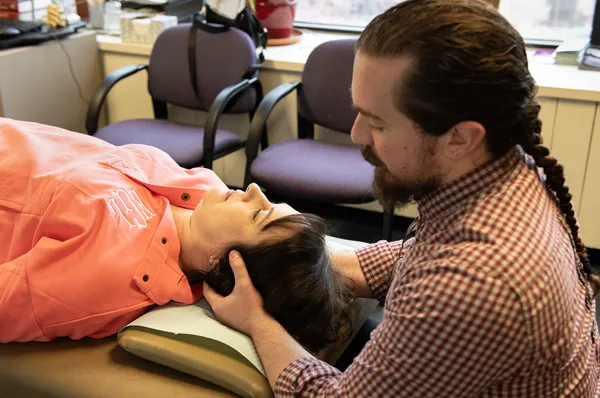 For PCOM Patients, OMM Treatment is 'A Different Gate' to Medicine