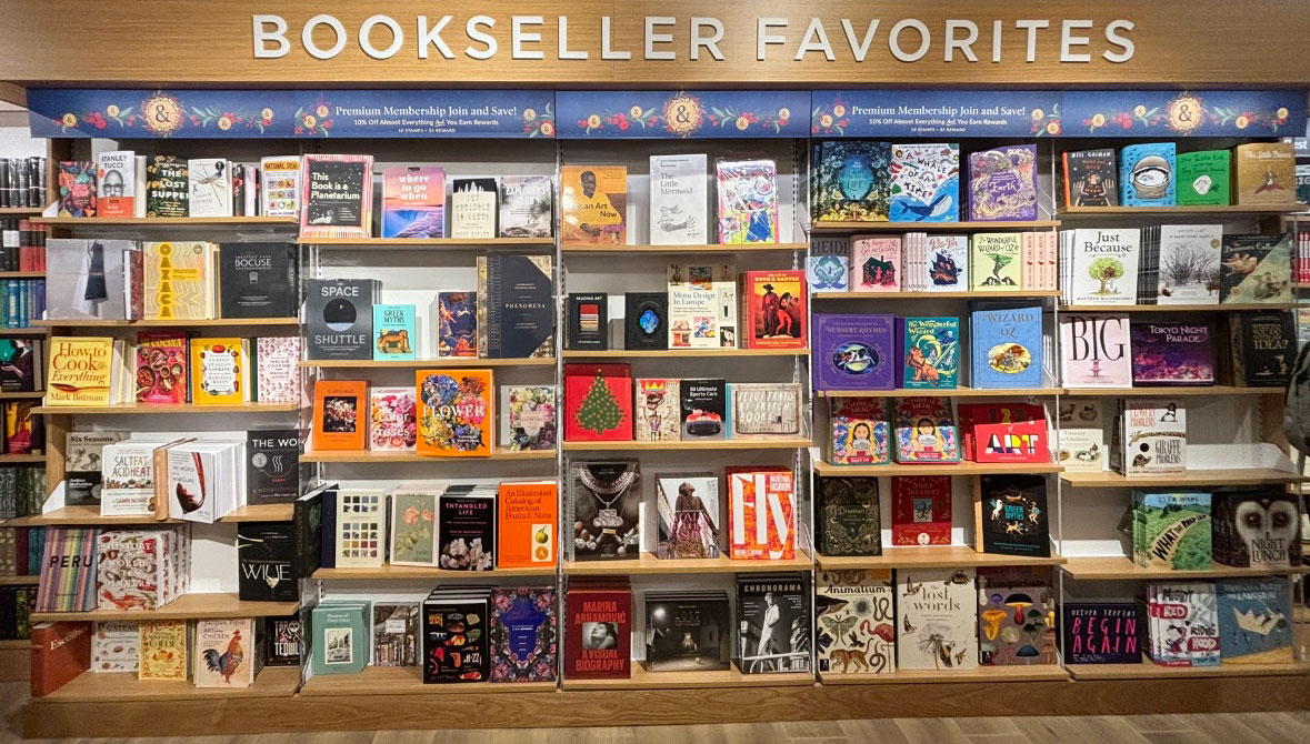 Barnes and Noble's Bookseller's Favorite book case at Chestnut Street location