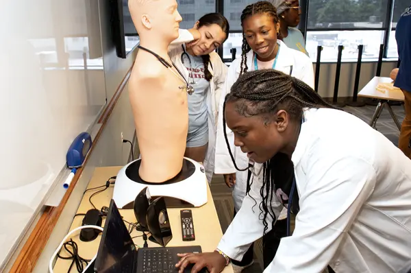 Opportunities Academy Gives High Schoolers Windows Into Health Care