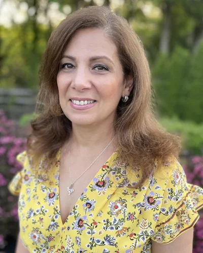 Portrait of Farzaneh Daghigh, PhD