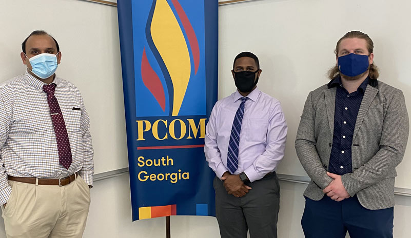 De Voto Noonan (DO ‘24) and PCOM South Georgia community members