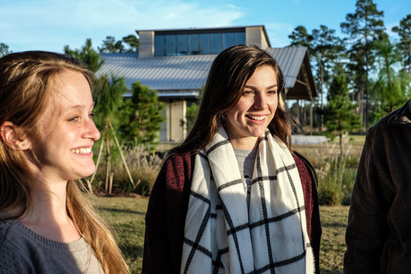 Shelby Flowers (DO ‘23) and classmates on the PCOM South Georgia campus