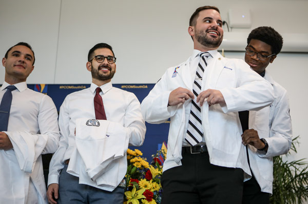 Students Don White Coats at PCOM South Georgia's First Ceremony