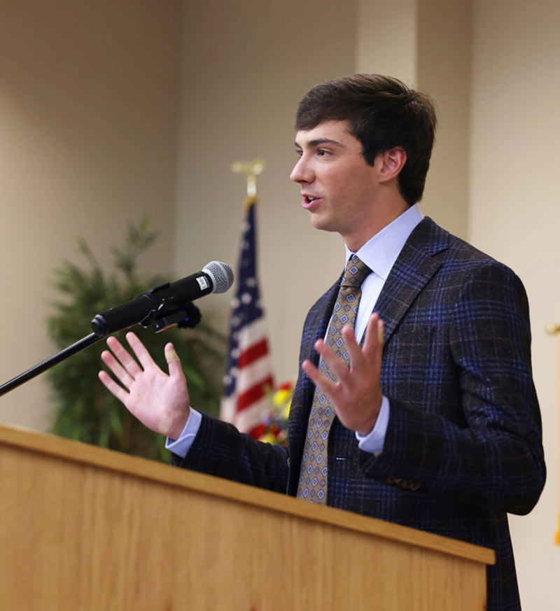 Ethan McBrayer, DO, a 2019 graduate of PCOM Georgia in Suwanee, served as the guest speaker for PCOM South Georgia’s white coat ceremony