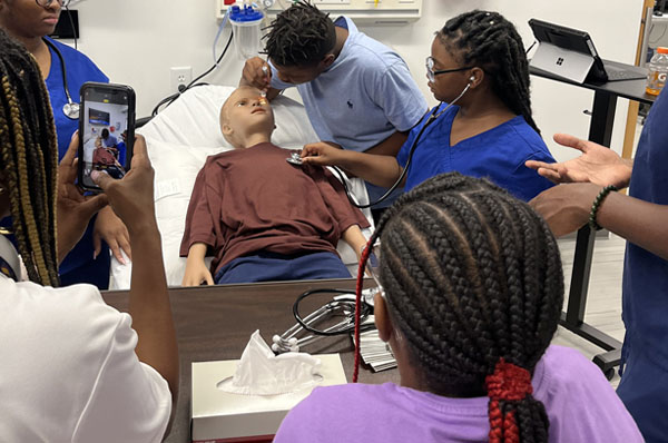 Sisters, Brothers in Medicine Hold Workshop for Local Youth