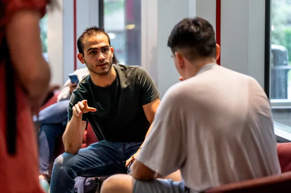 Mental health counseling students have a discussion