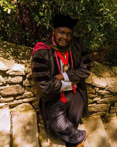 A photo of Lawrence Uwaeke, PharmD '20, former student council president for the PCOM School of Pharmacy in Suwanee, Georgia.