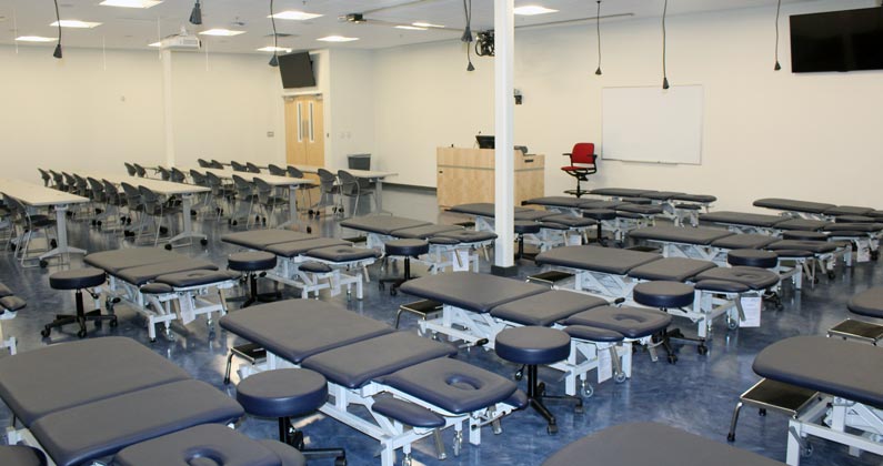 A photo of one of the two PT classrooms at PCOM Georgia's Physical Therapy Education Center