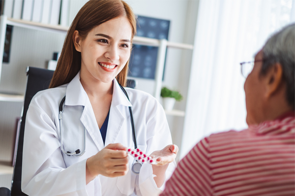 What is a Pharmacist? Learn What a Pharmacist Does