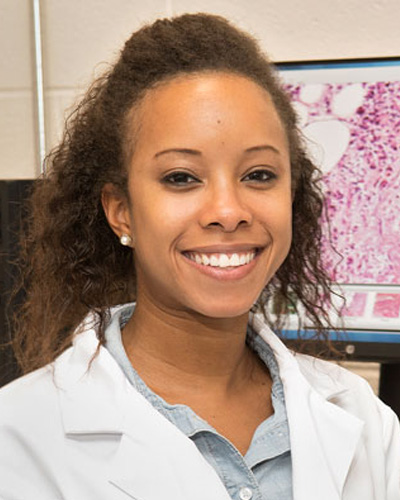 Arielle Roberts Works with Temple Faculty to Study Bladder Muscle Restoration Following Spinal Cord Injuries portrait