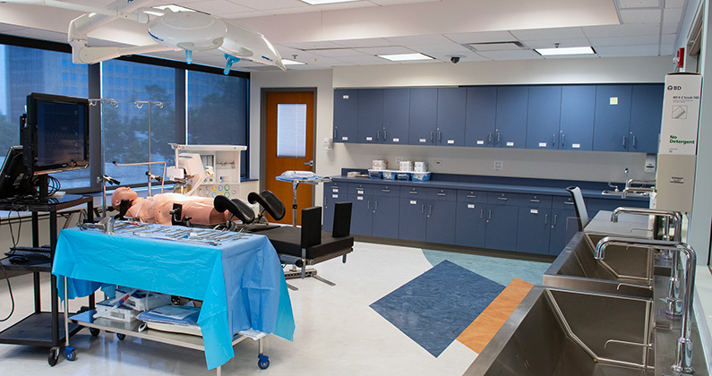 Operating room Simulated surgical operating room and equipment within PCOM's CLAC