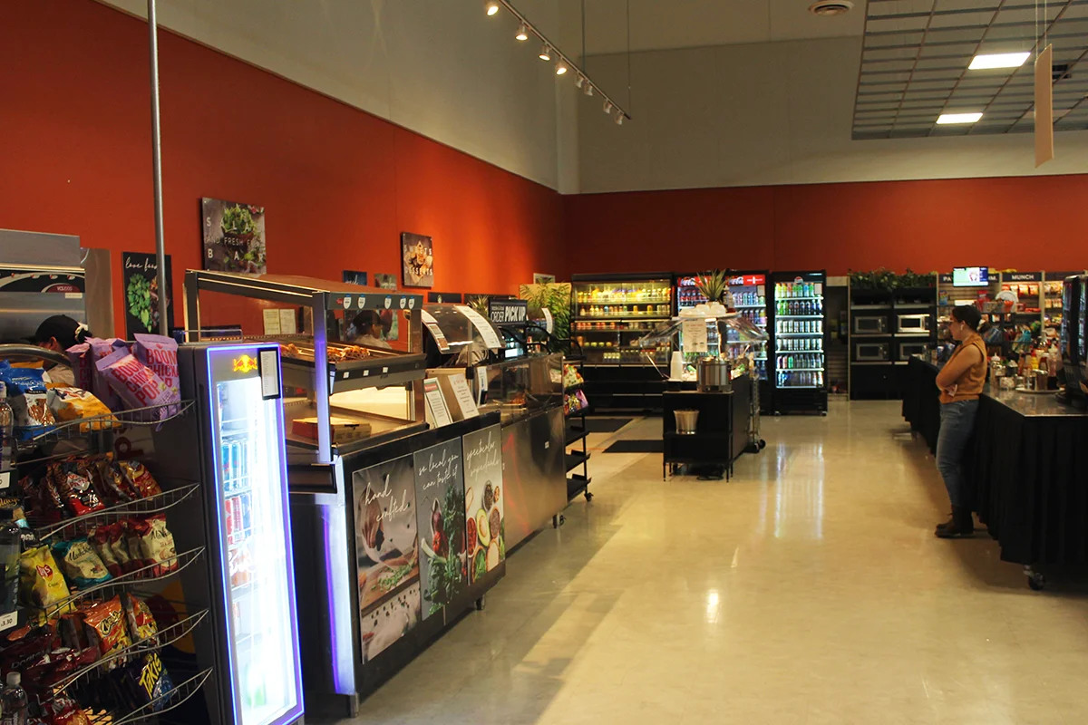 Entree serving stations and other parts of the dining area within the atrium at PCOM Georgia