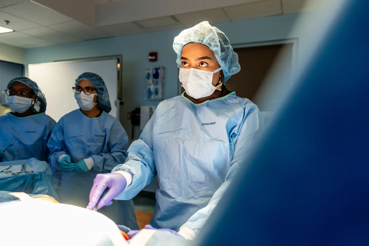 Med students perform a surgery learning exercise