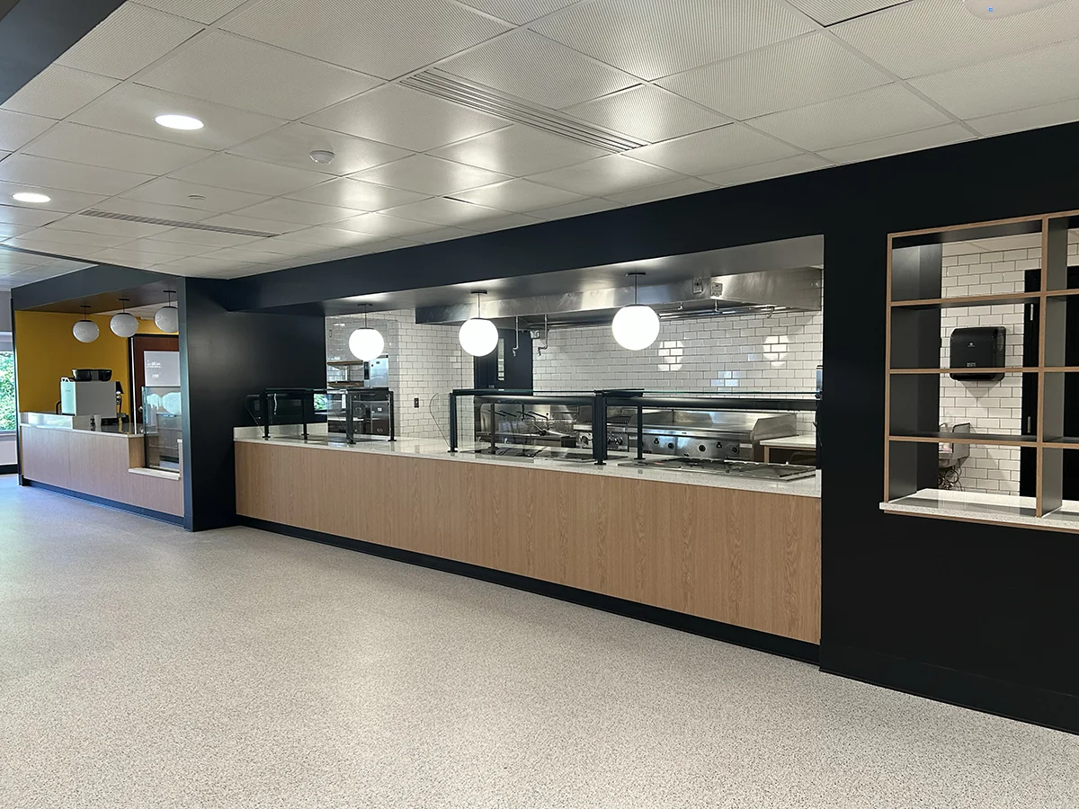 Hot foods and grille service area