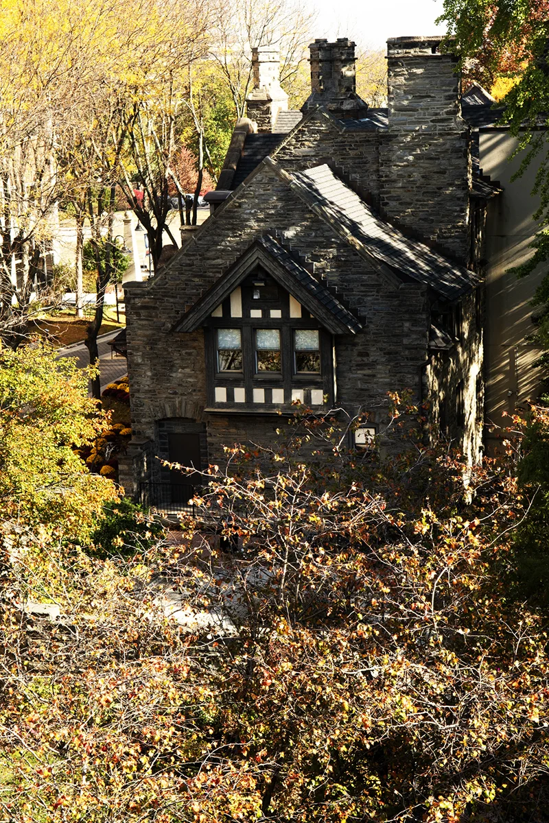 Side view of the Levin outer wall and landscaping