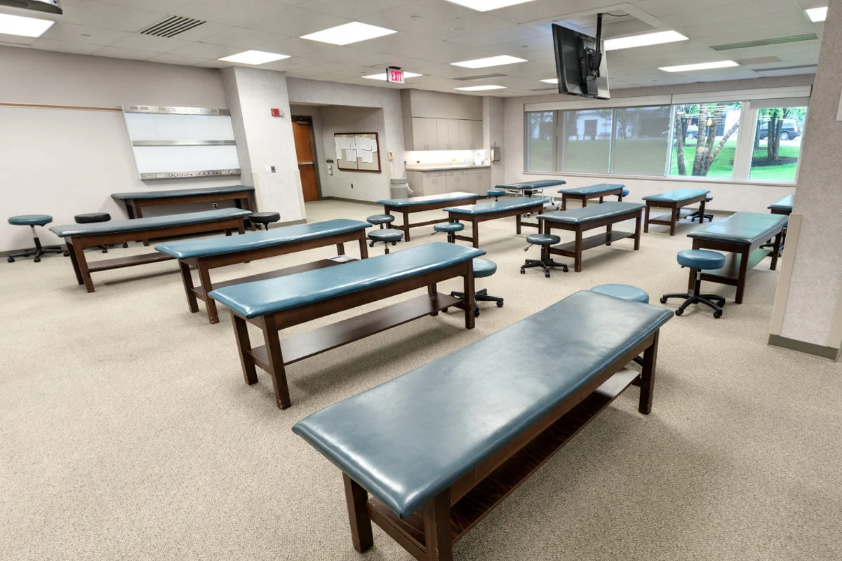 Rear view of the classroom, practice tables and countertops