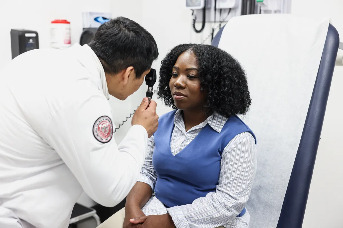 PCOM South Georgia practicing patient exam techniques in the Sim Center