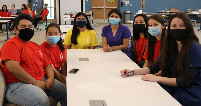PCOM South Georgia medical students and faculty hosted a STEM summer camp for Moultrie area high schoolers.
