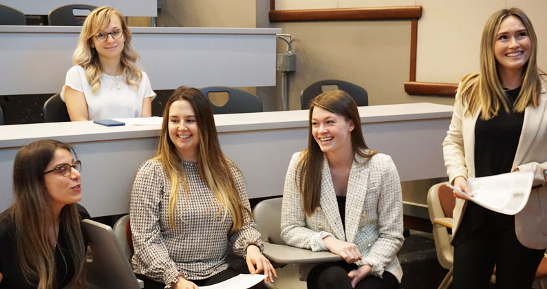 A small group discussion during the The Department of Clinical Psychology's advocacy day